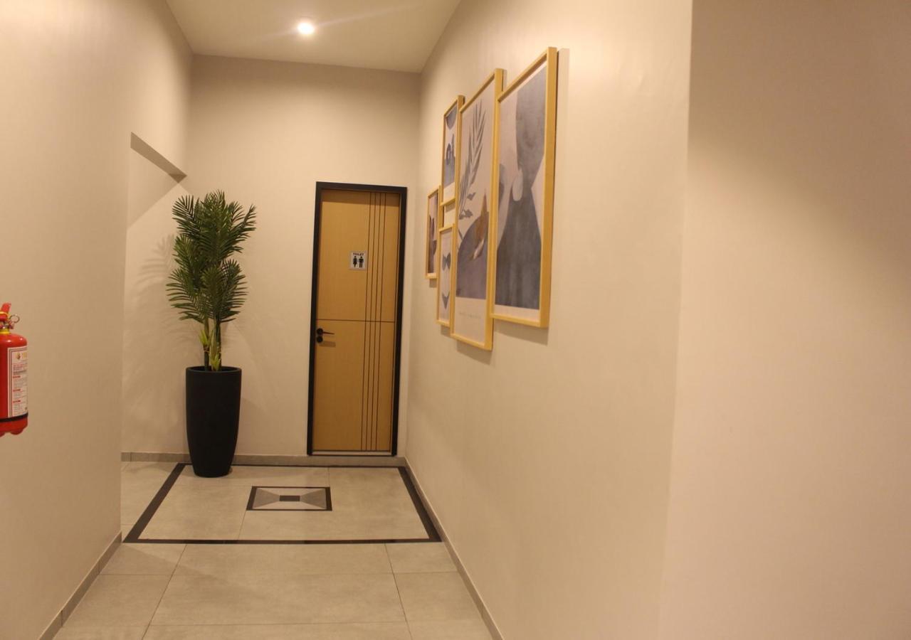 Ixoras Hotel Lemba Kinszasa Zewnętrze zdjęcie