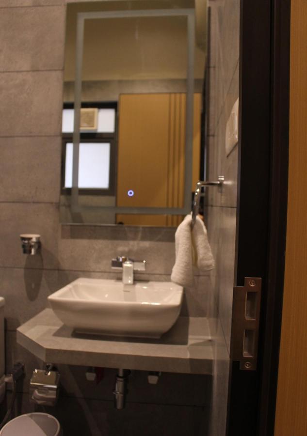 Ixoras Hotel Lemba Kinszasa Zewnętrze zdjęcie