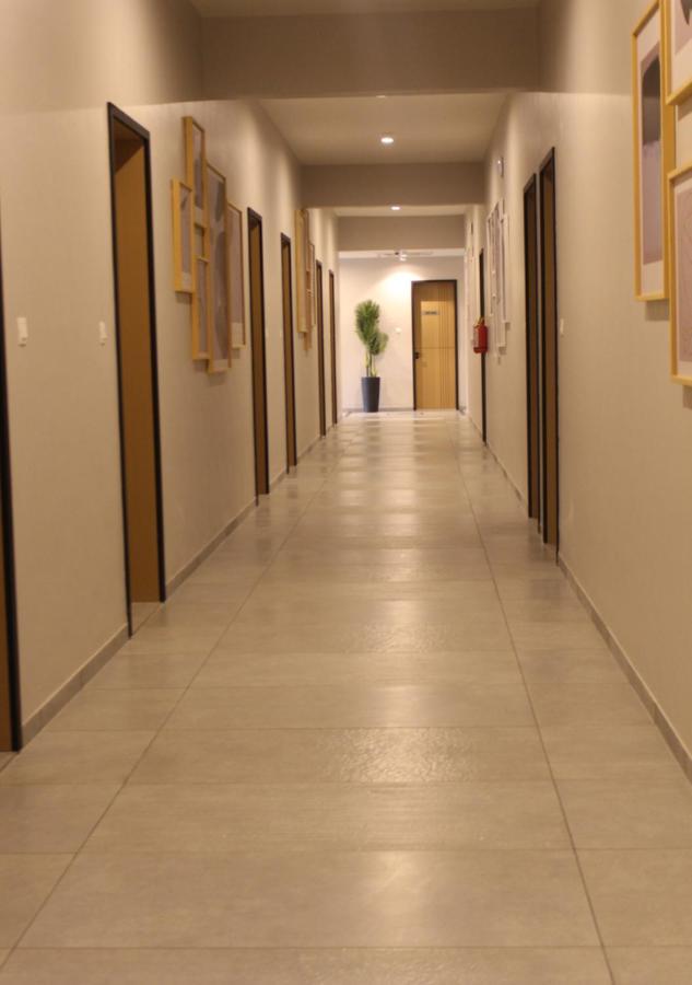 Ixoras Hotel Lemba Kinszasa Zewnętrze zdjęcie