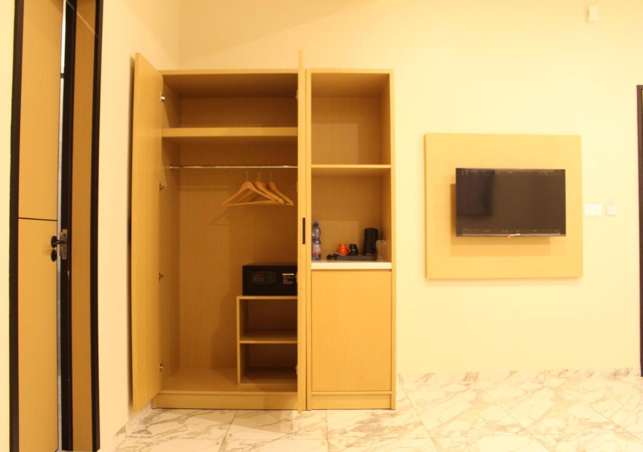 Ixoras Hotel Lemba Kinszasa Zewnętrze zdjęcie