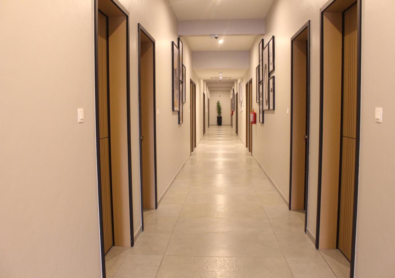 Ixoras Hotel Lemba Kinszasa Zewnętrze zdjęcie