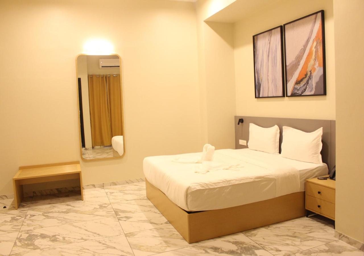 Ixoras Hotel Lemba Kinszasa Zewnętrze zdjęcie