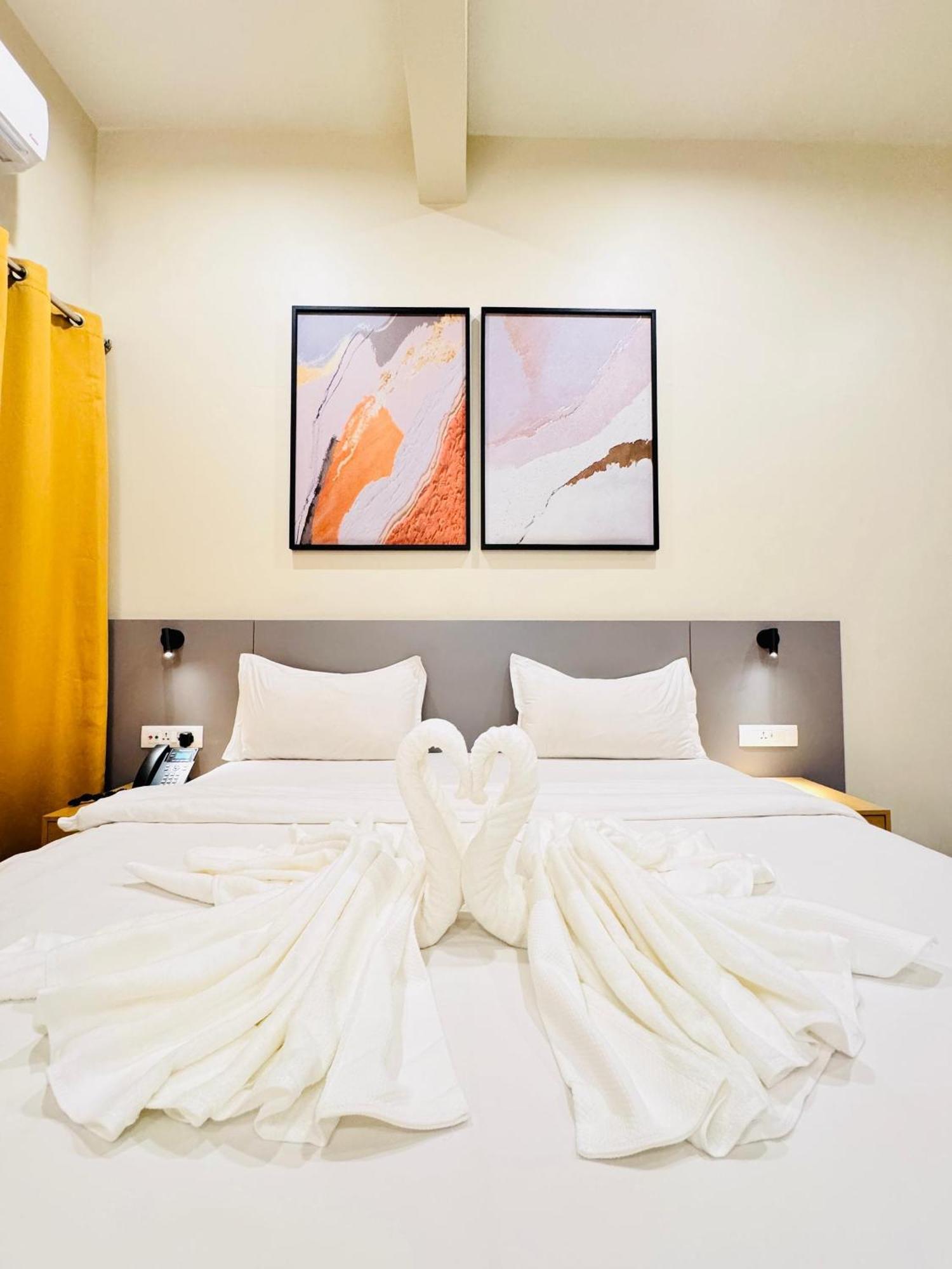 Ixoras Hotel Lemba Kinszasa Zewnętrze zdjęcie