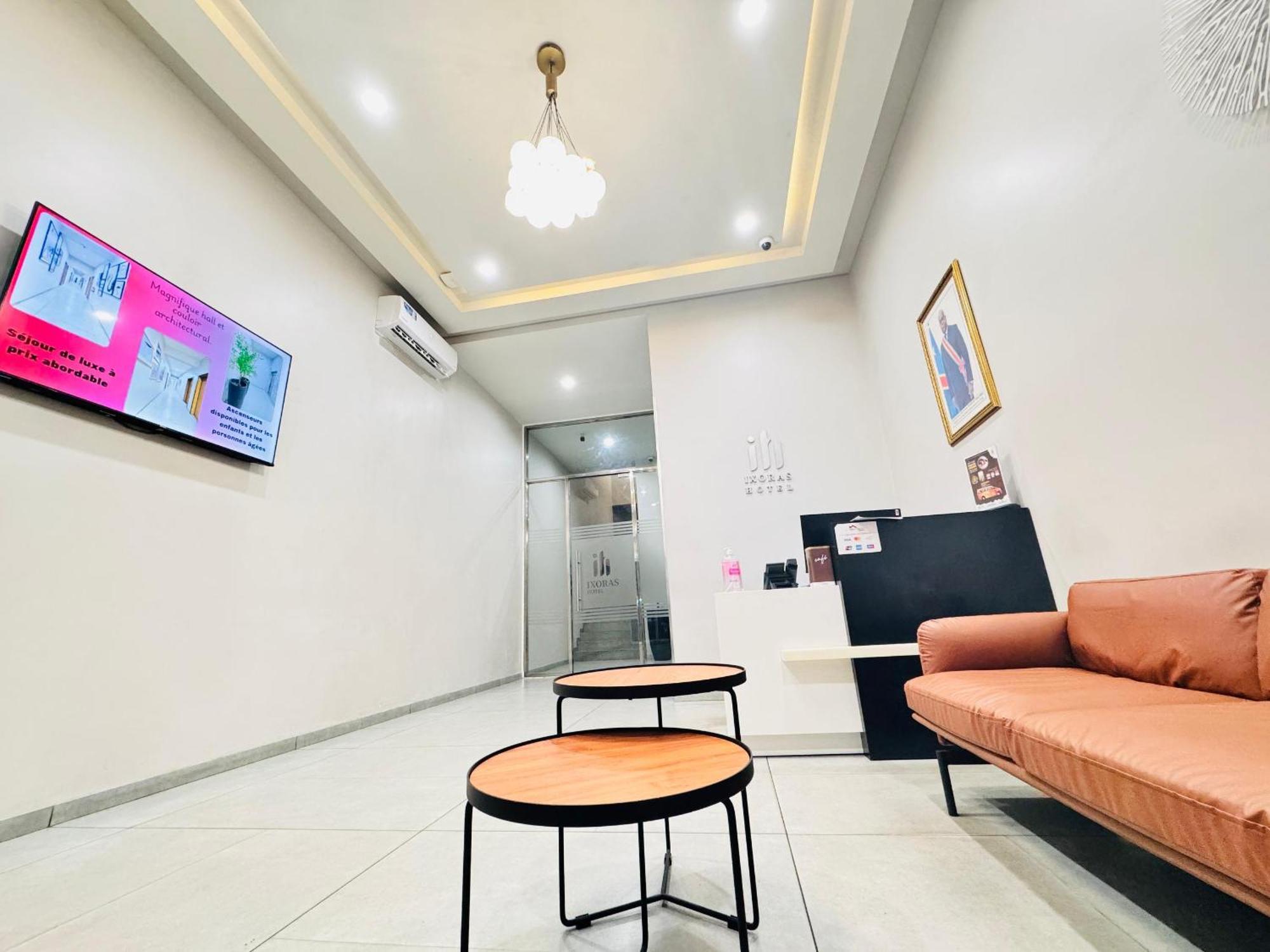 Ixoras Hotel Lemba Kinszasa Zewnętrze zdjęcie