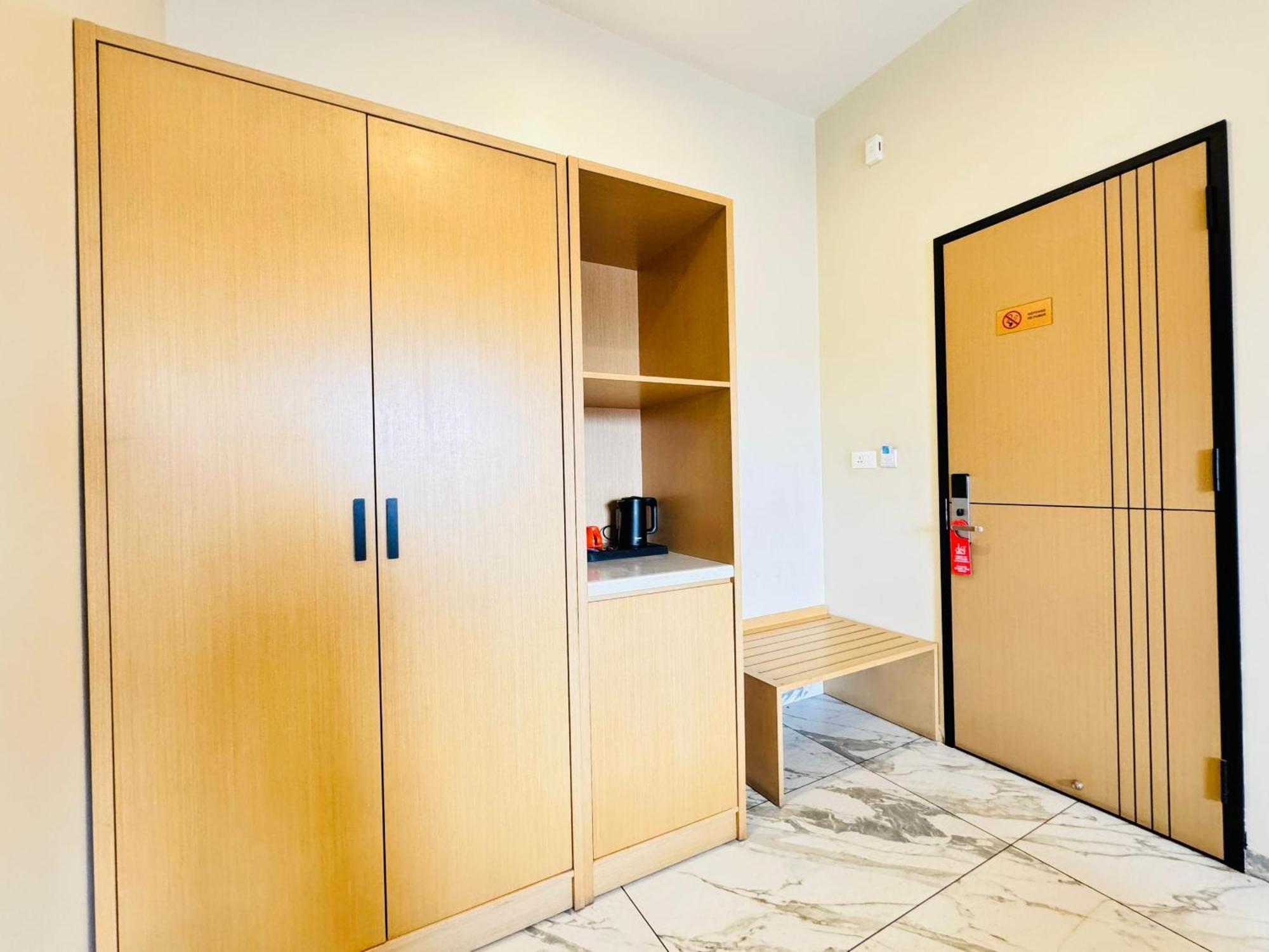 Ixoras Hotel Lemba Kinszasa Zewnętrze zdjęcie